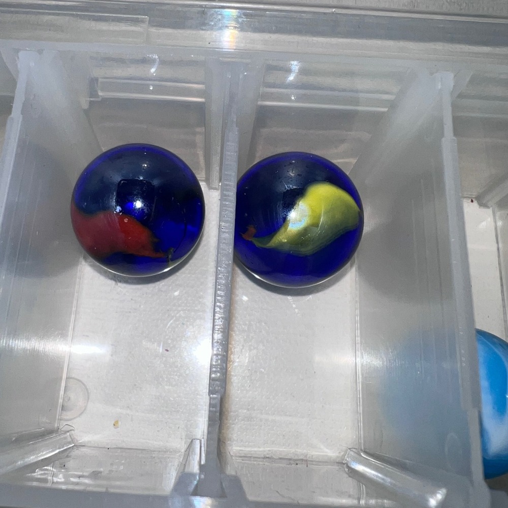 Mixed Lot of Assorted Glass Marbles Shooters Boulders Cats-Eyes with Case - Picture 3 of 16